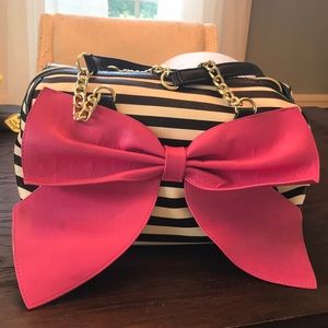 BETSEY JOHNSON Blk & Wht Striped w/Pink Bow Bag